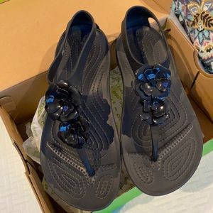 Crocs Serena Embellished flip flop W8 black